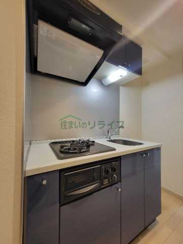 キッチン　別部屋参考写真となります。