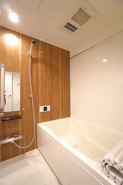 バス・シャワールーム　※写真は同タイプ住戸です。