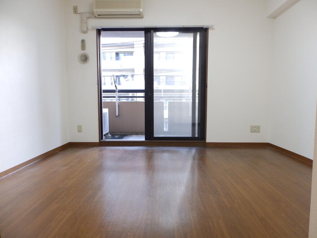 居室・リビング　広さも十分