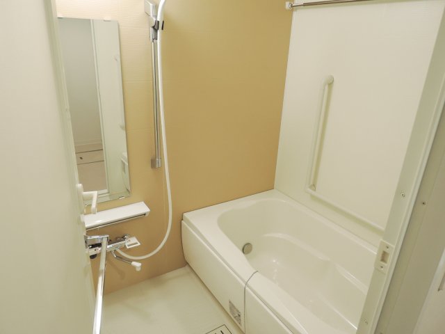 バス・シャワールーム　日々の疲れを癒すお風呂です♪