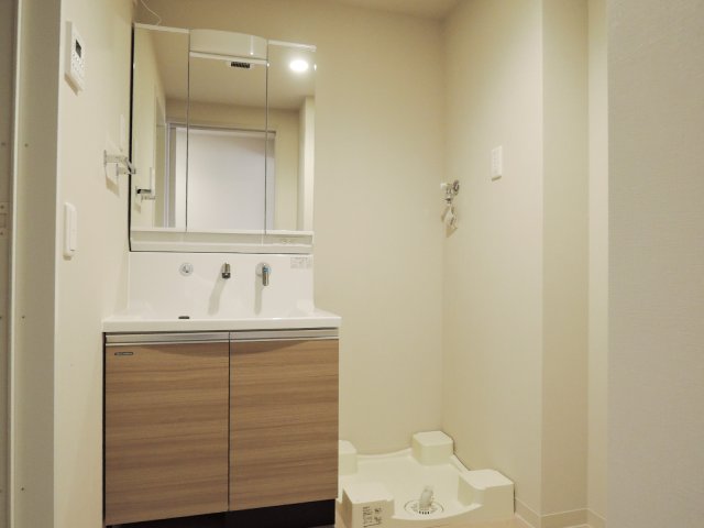 洗面設備　身支度に便利な洗面台♪