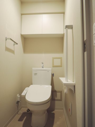 トイレ　落ち着いた色調のトイレです♪