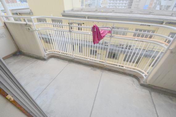 バルコニー　風通しの良いバルコニー。洗濯物もよく乾きそうです。