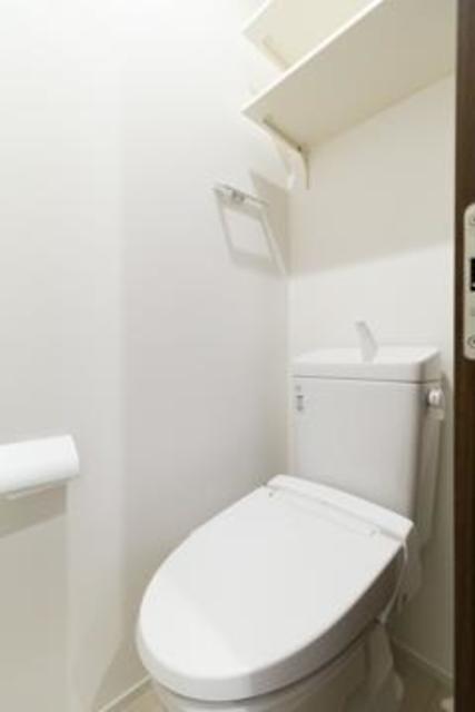 トイレ　※写真は同タイプ住戸です。