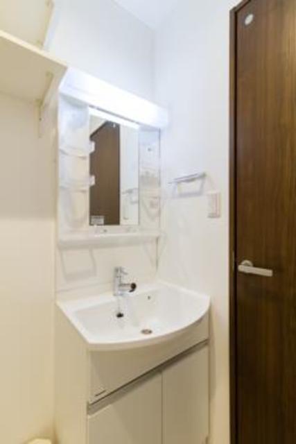 洗面設備　※写真は同タイプ住戸です。