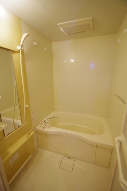 バス・シャワールーム　★清潔感のある浴室★