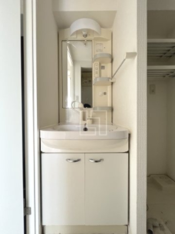 洗面設備　ドゥーエ谷町　独立洗面台