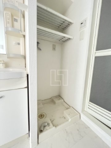 その他設備　ドゥーエ谷町　室内洗濯機置き場