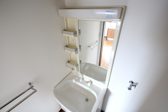 洗面設備　※別部屋の写真です