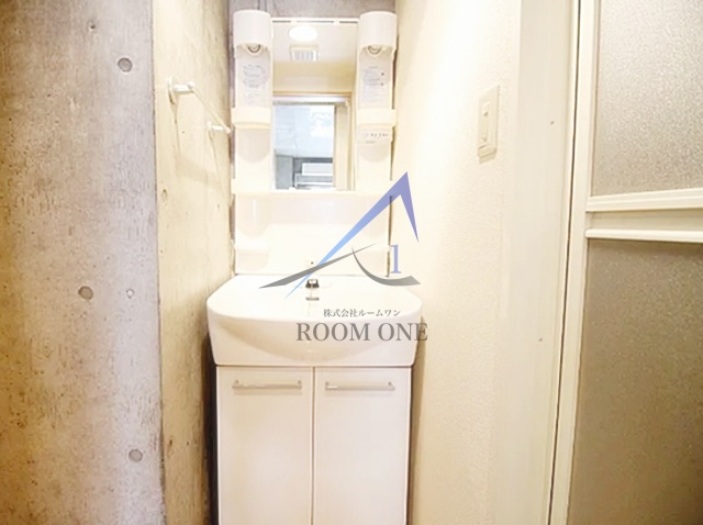 洗面設備　洗面台です。