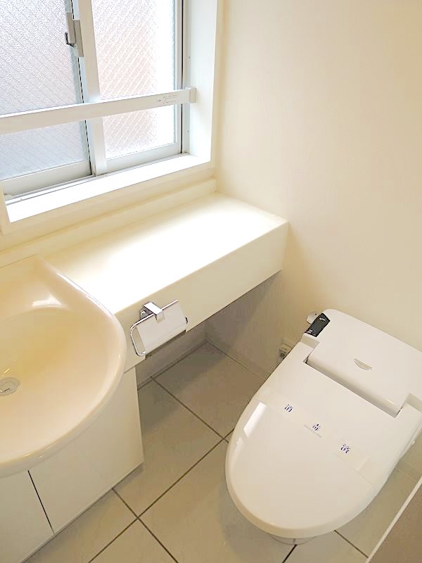 トイレ　トイレ