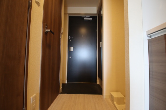 玄関　※別室の参考写真の為、現況優先です。