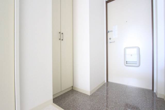 玄関　明るい玄関は毎日が快適です。