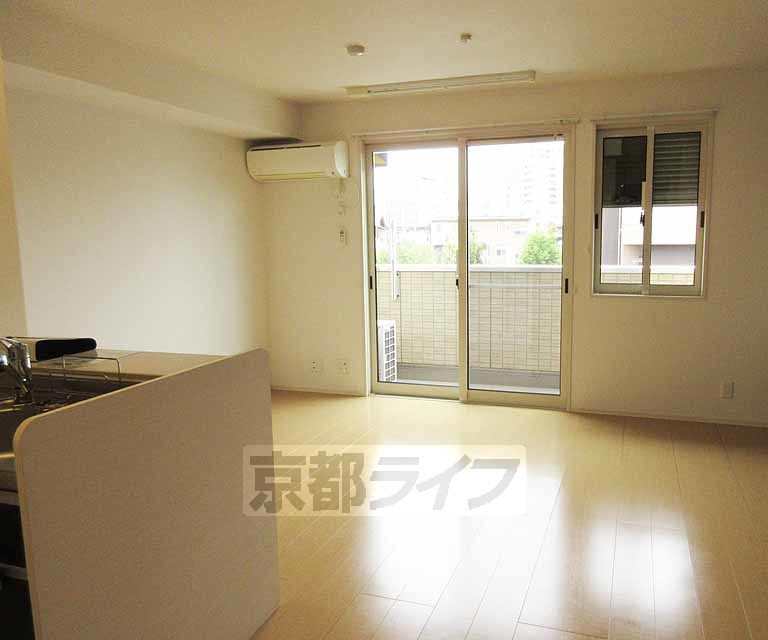 居室・リビング　１４帖のＬＤＫ。