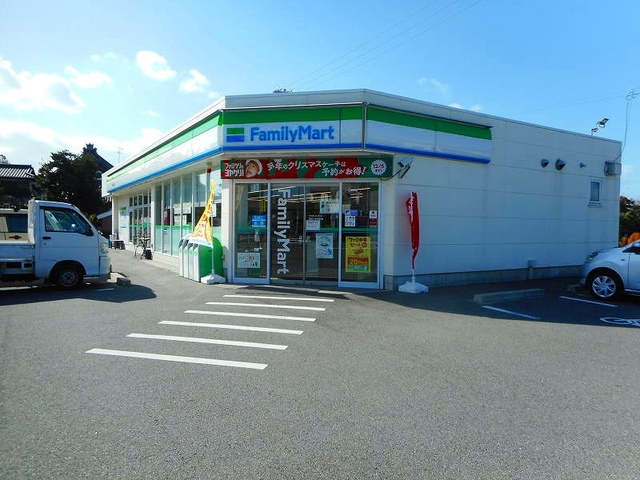 コンビニ　ファミリーマート　西尾上矢田町（コンビニ）まで300m