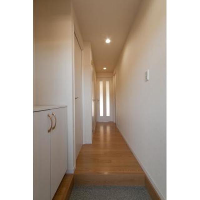 玄関　※写真は同タイプ住戸です。