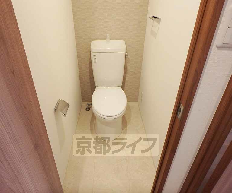 トイレ　おしゃれなクロス