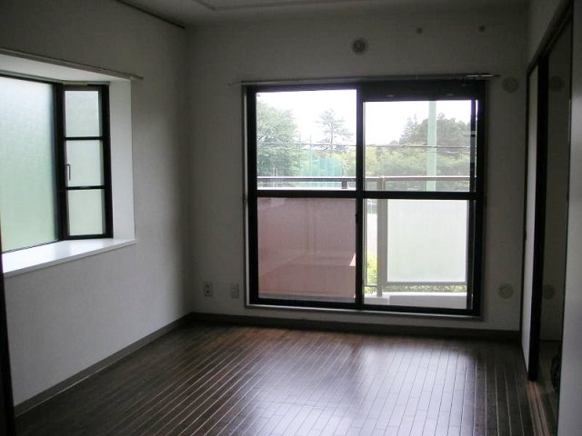 居室・リビング　使いやすい形の為、レイアウトを楽しめます♪