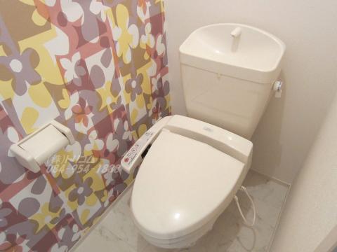 トイレ　シャワー付トイレ