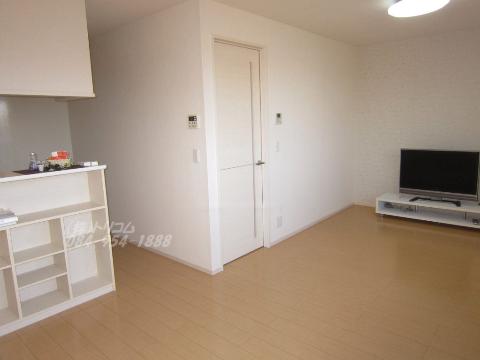 居室・リビング　対面キッチン仕様のLDK