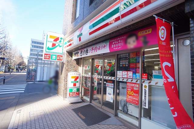 コンビニ　セブンイレブン（コンビニ）まで490m
