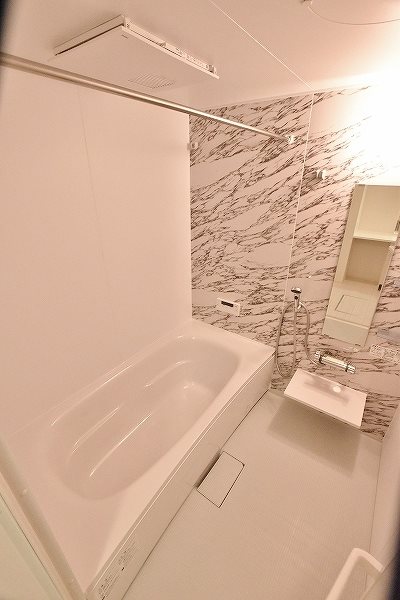 バス・シャワールーム　一坪風呂