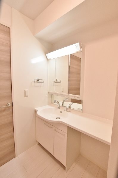 洗面設備　洗面脱衣所/シャワー付き洗面台