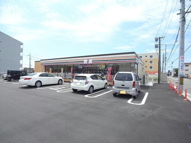 コンビニ　セブンイレブン岐阜須賀3丁目店（コンビニ）まで325m