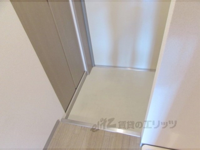 玄関　玄関広めです。