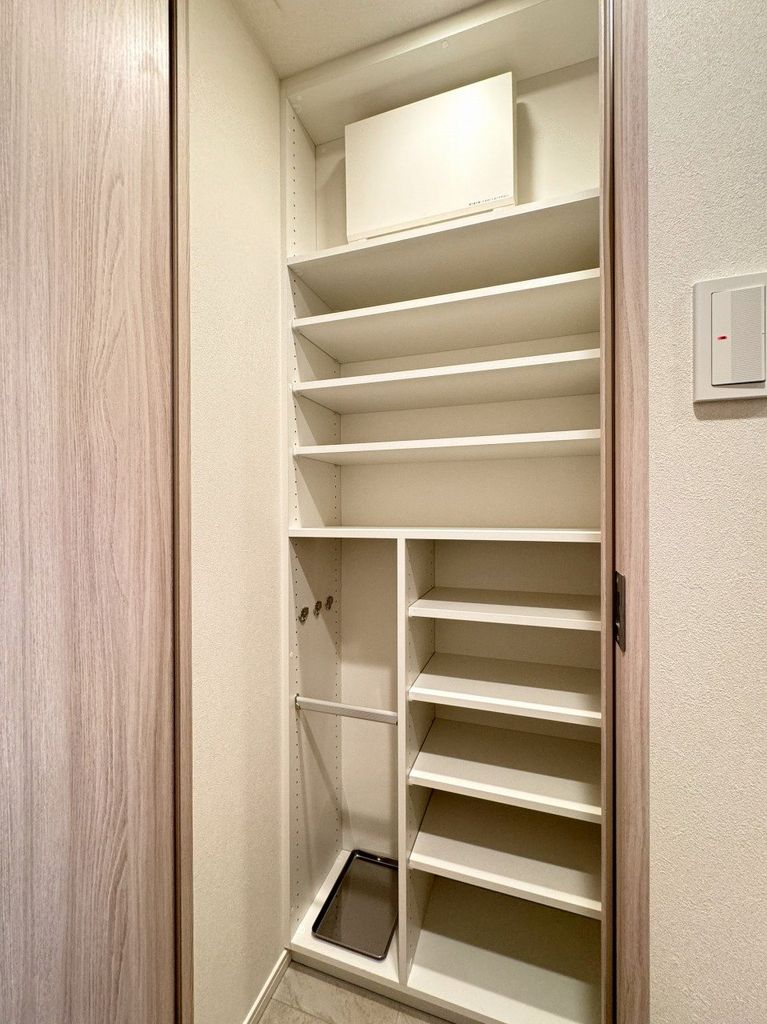 その他設備　シューズインクローゼット