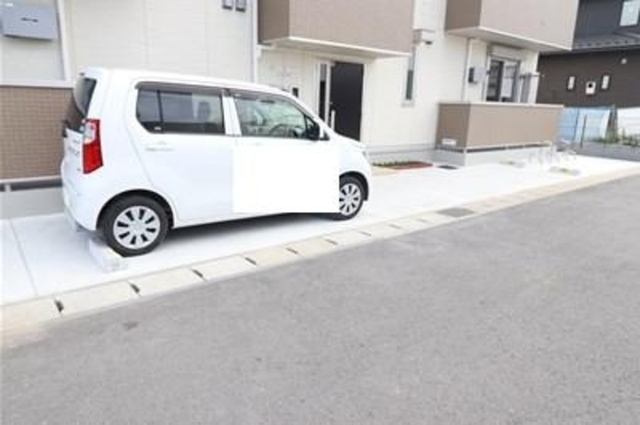 駐車場　駐車場