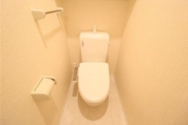 トイレ　温水洗浄暖房便座