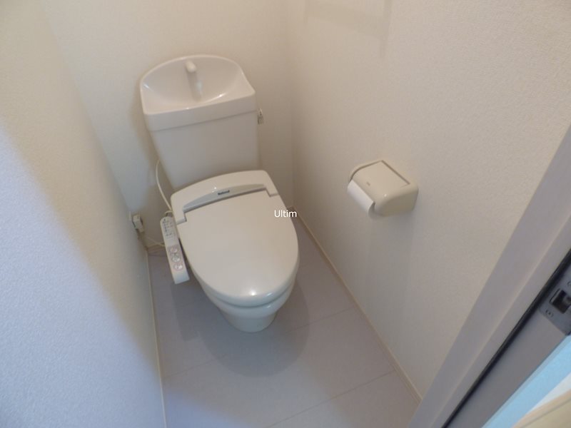 トイレ　※同タイプの他のお部屋です