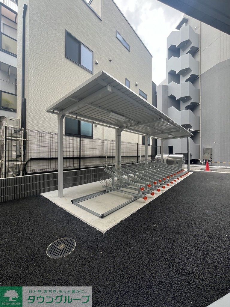 駐車場　エントランス