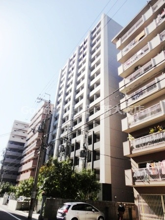 建物外観　プラウドフラット新大阪