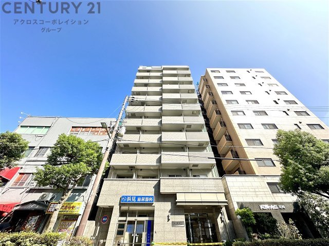 建物外観　オートロック・防犯カメラ付きで安心です！