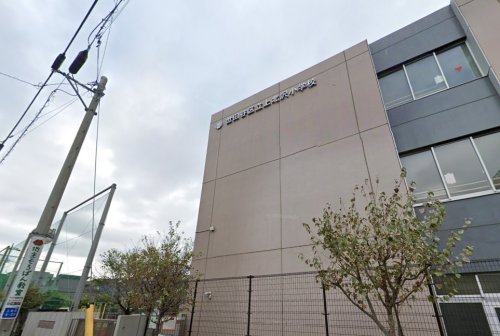 小学校　世田谷区立上北沢小学校（小学校）まで576m