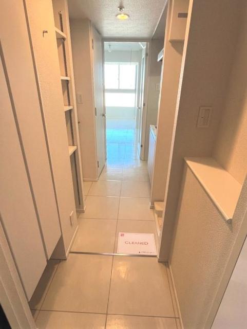 玄関　※写真は同タイプ住戸です。