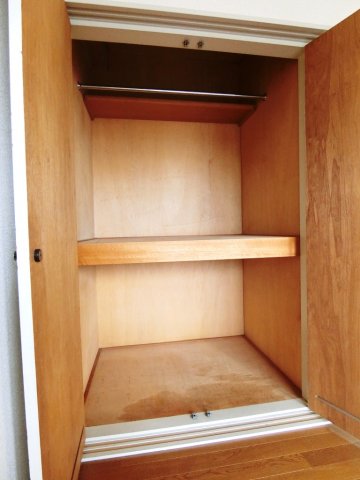 収納　押入れ