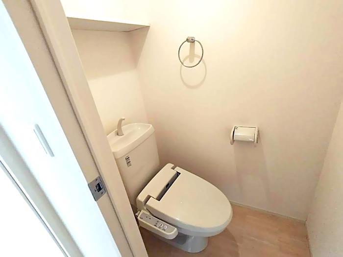 トイレ　温水洗浄暖房便座