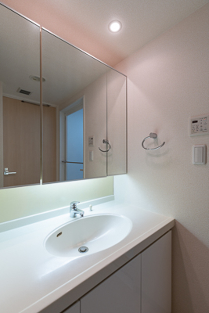 洗面設備　※写真は同タイプ住戸です。