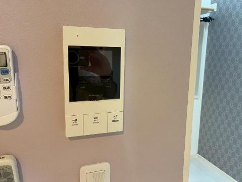 セキュリティ　カメラ付インターホン（イメージ）