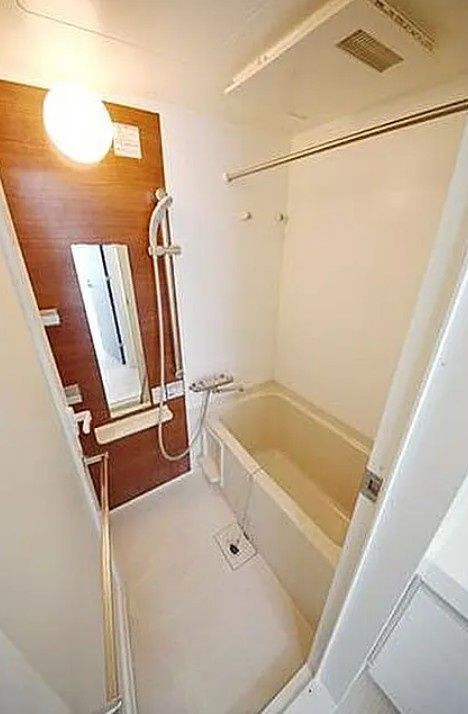 バス・シャワールーム　写真は同タイプ住居です。