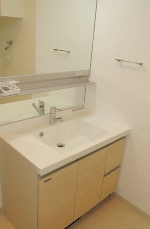 洗面設備　■収納＆鏡付き独立洗面台♪