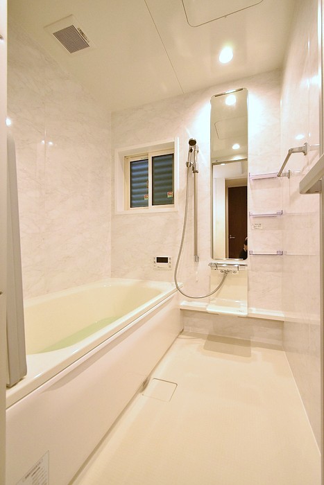 バス・シャワールーム　１坪風呂