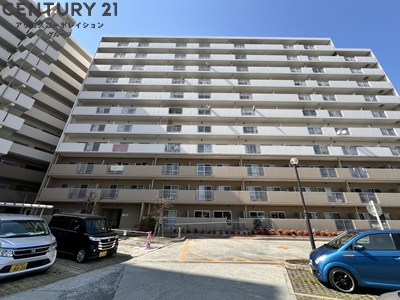 建物外観　敷地内に駐車場あります！