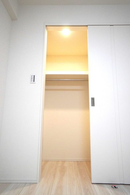 収納　写真は同タイプ住居です。