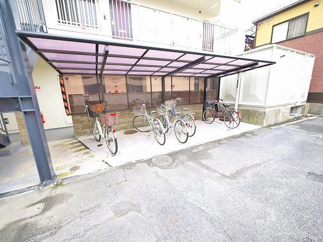 その他共有部分　ゆったりとした駐輪スペース