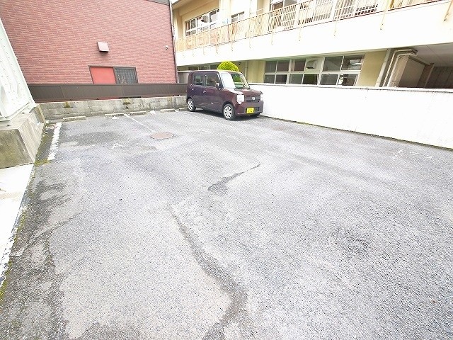 駐車場　駐車場があります