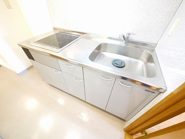 キッチン　２口コンロのシステムキッチンです